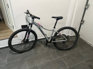 Bicicleta de Montaña Trek Plateada y Rosa