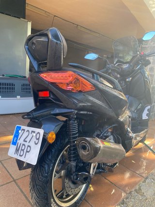 Yamaha X-MAX Tech Maxi Scooter 300