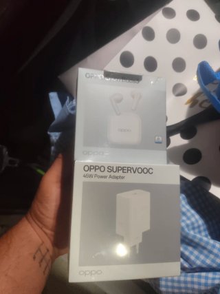 Pack OPPO: Móvil A6, Enco Buds3 y Cargador