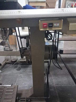 Máquina de coser Juki de 2 agujas de codo