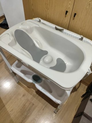 Cambiador bebé Jané con bañera