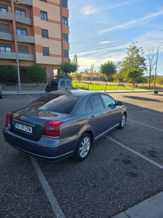 Toyota Avensis 2004