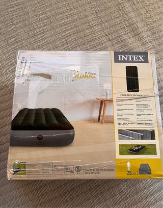 Colchón Inflable INTEX con Hinchador