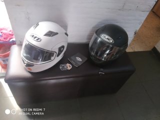 2 Cascos de Moto (HJC y MT Helmets)