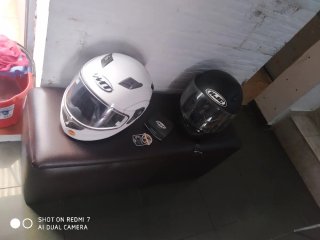 2 Cascos de Moto (HJC y MT Helmets)