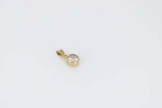 Colgante Oro 18k con Piedra Blanca