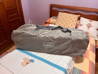 Cuna de viaje nueva con colchón