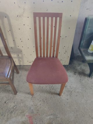 2 Sillas de Madera