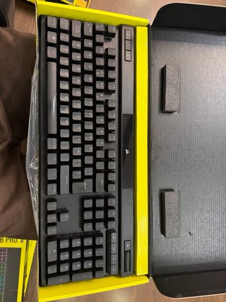 Teclado Corsair K70 RGB PRO