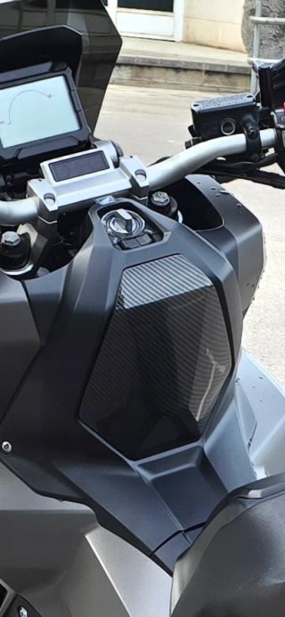 Tapa carbono X-ADV 750 (2017-2020)