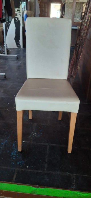 Silla de Madera con Tapizado Crema