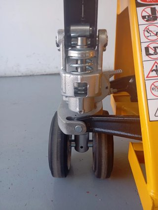 Transpaleta Manual 2500 kg