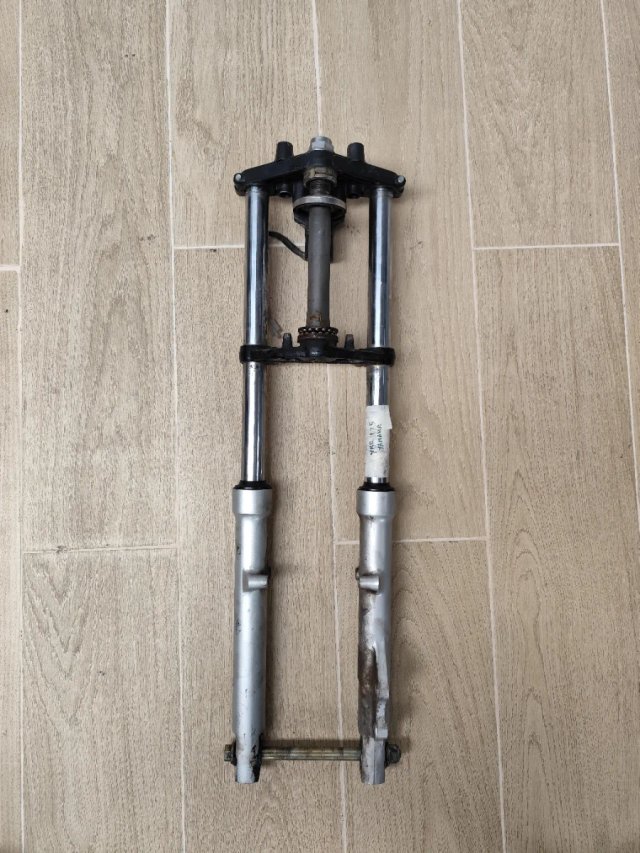 Horquilla Yamaha YBR 125 (2005)