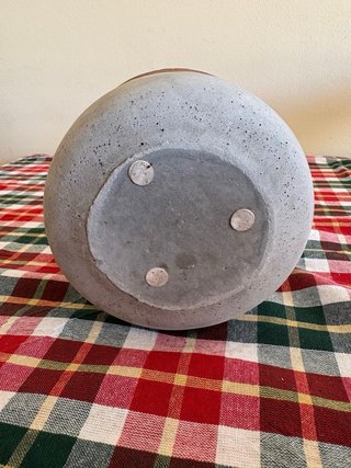Macetero de Cemento con Asa de Cuero