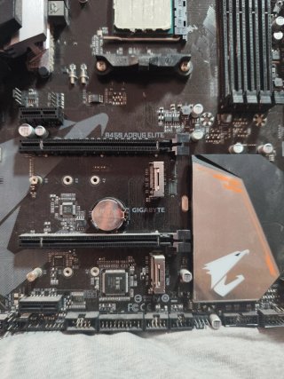 Gigabyte B450 AORUS ELITE AM4 DDR4 Rev. 1.0