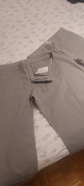 Pantalón Chino Gris talla 42, sin estrenar