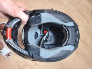 Casco modular Astone moto.