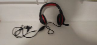 Auriculares con Micrófono Negro y Rojo