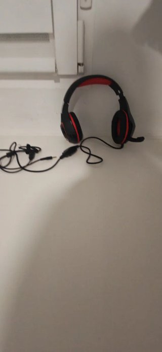 Auriculares con Micrófono Negro y Rojo