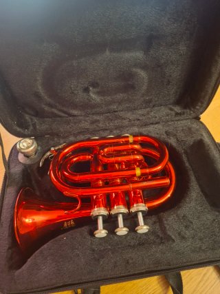 Trompeta Pocket Roja
