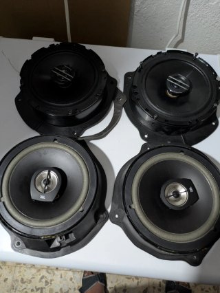 4 Altavoces JBL y Pioneer Negros