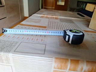 Cinta métrica Komelon 8m x 25mm LED