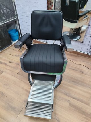 2 SILLONES DE BARBERIA IRON MARCA FERSAN