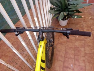Bicicleta de Montaña Scott Amarilla