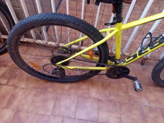 Bicicleta de Montaña Scott Amarilla