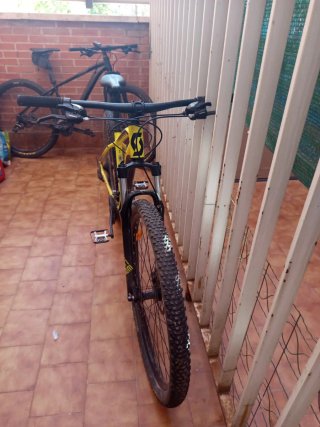 Bicicleta de Montaña Scott Amarilla
