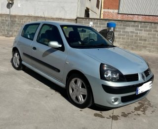 Renault Clio 2004