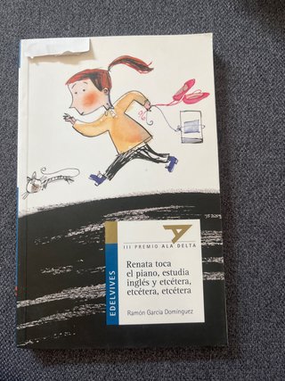 Renata toca el piano, estudia ingles y etcétera,