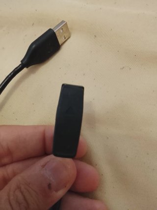 Cargador Garmin USB con pinza