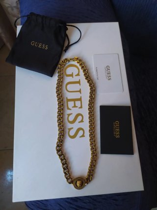 Collar Guess Dorado con León
