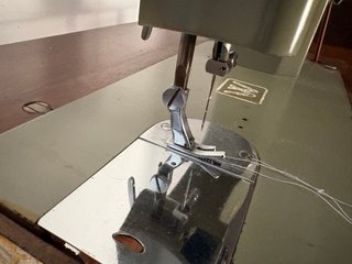 Máquina de coser Wertheim antigua