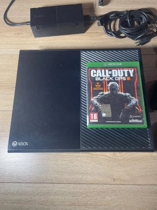 Xbox One con 2 Mandos y Juego