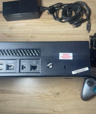 Xbox One con 2 Mandos y Juego