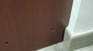 Vitrina de madera y cristal