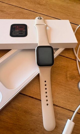 Apple Watch SE 3 40mm Plata.