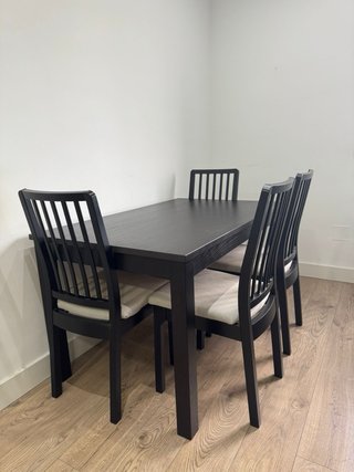 Mesa comedor extensible IKEA negra