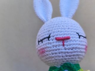 Muñeco Amigurumi Conejo a Crochet