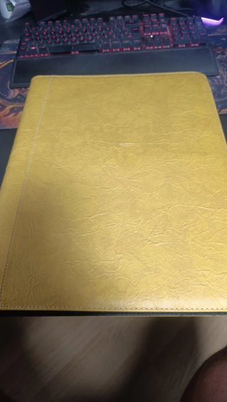 Álbum TCG 1024 bolsillos amarillo rugoso