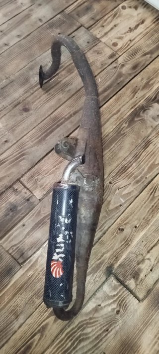 Tubo de escape para moto