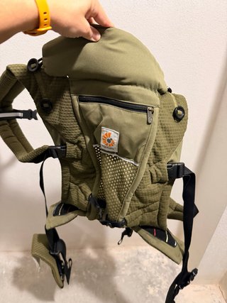 Mochila de porteo Ergobaby verde