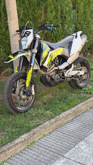 KTM 690 SMC 2012 Supermotard