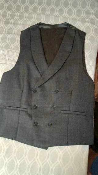 Chaqué Completo con chaleco, camisa y corbata roja