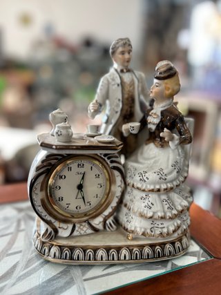 Reloj Vintage Porcelana EIHO Pareja Té Colección