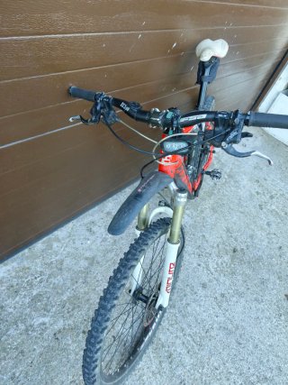 Bicicleta de Montaña Focus Roja