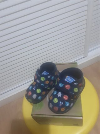 Botitas Chicco Talla 20 con Estampado