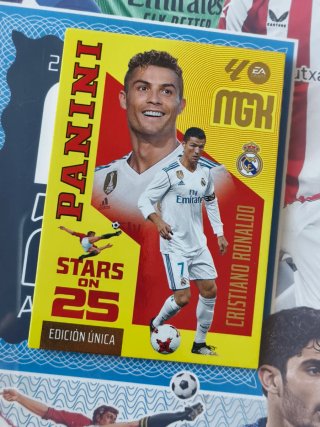 Cromo Panini Cristiano Ronaldo Stars on 25